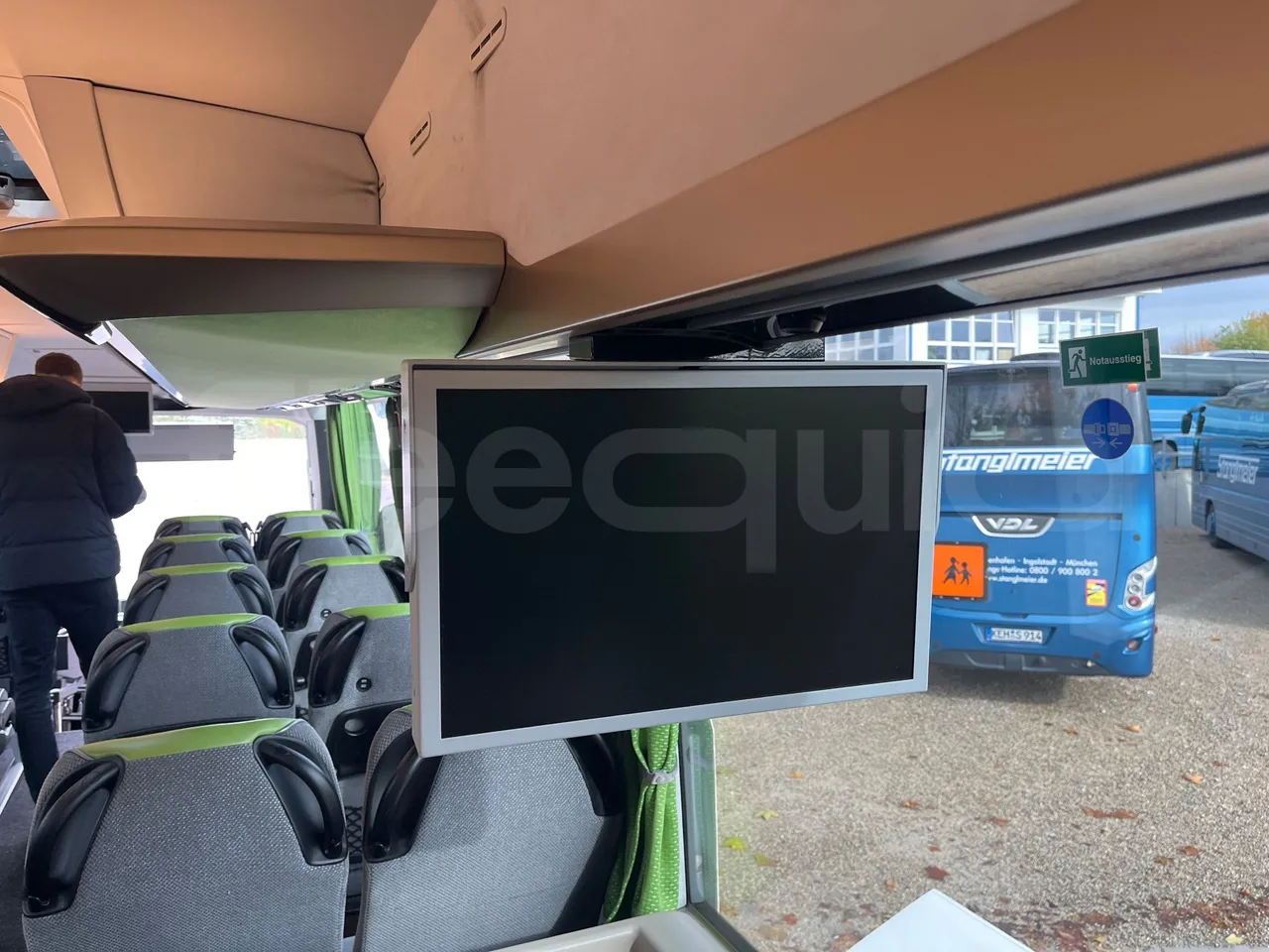 Neoplan Tourliner L  L -  Euro6 - 338 Kw - 13.913 - monitor detail photo