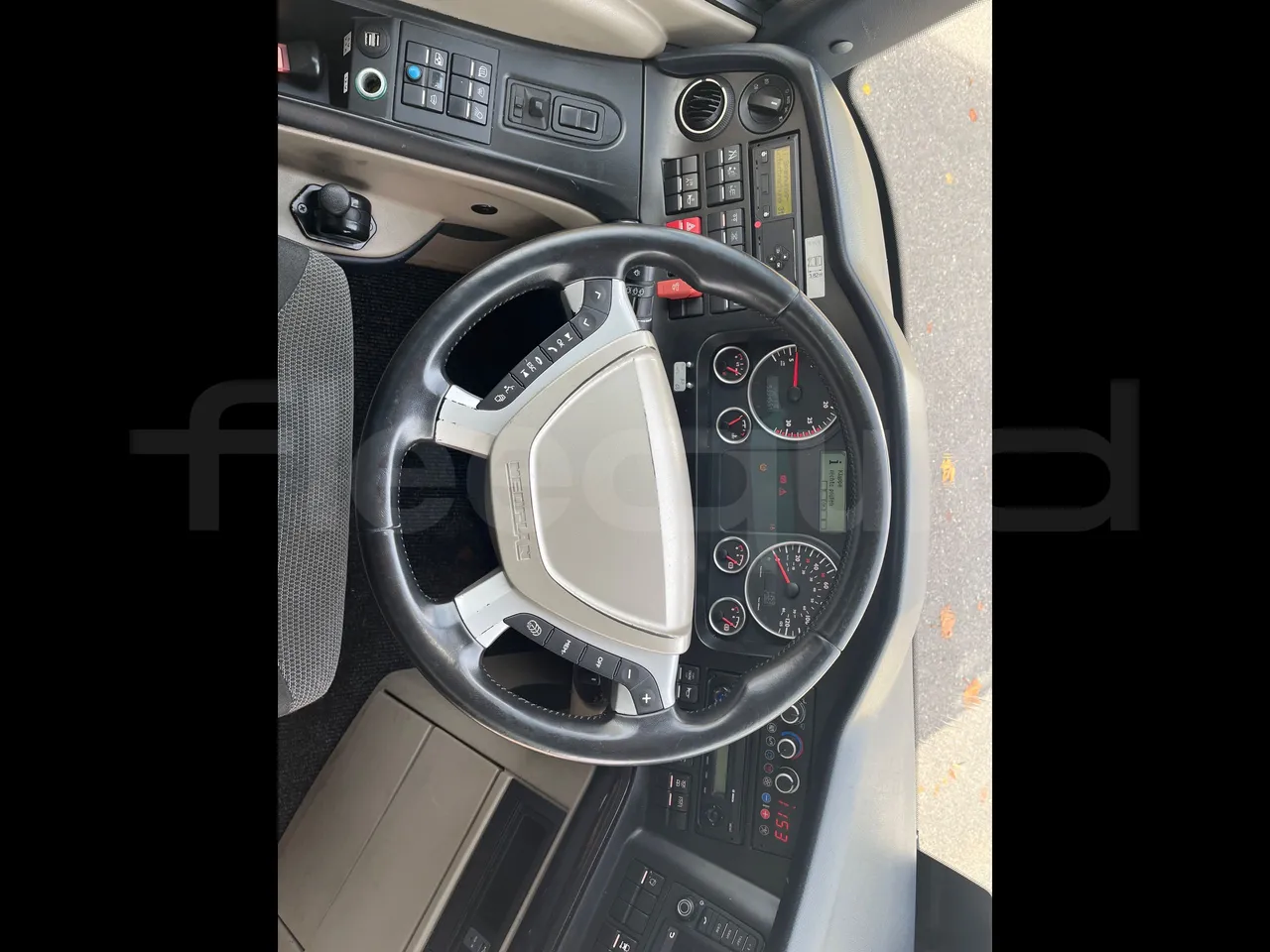 Neoplan Tourliner L  L -  Euro6 - 338 Kw - 13.913 - steering wheel photo