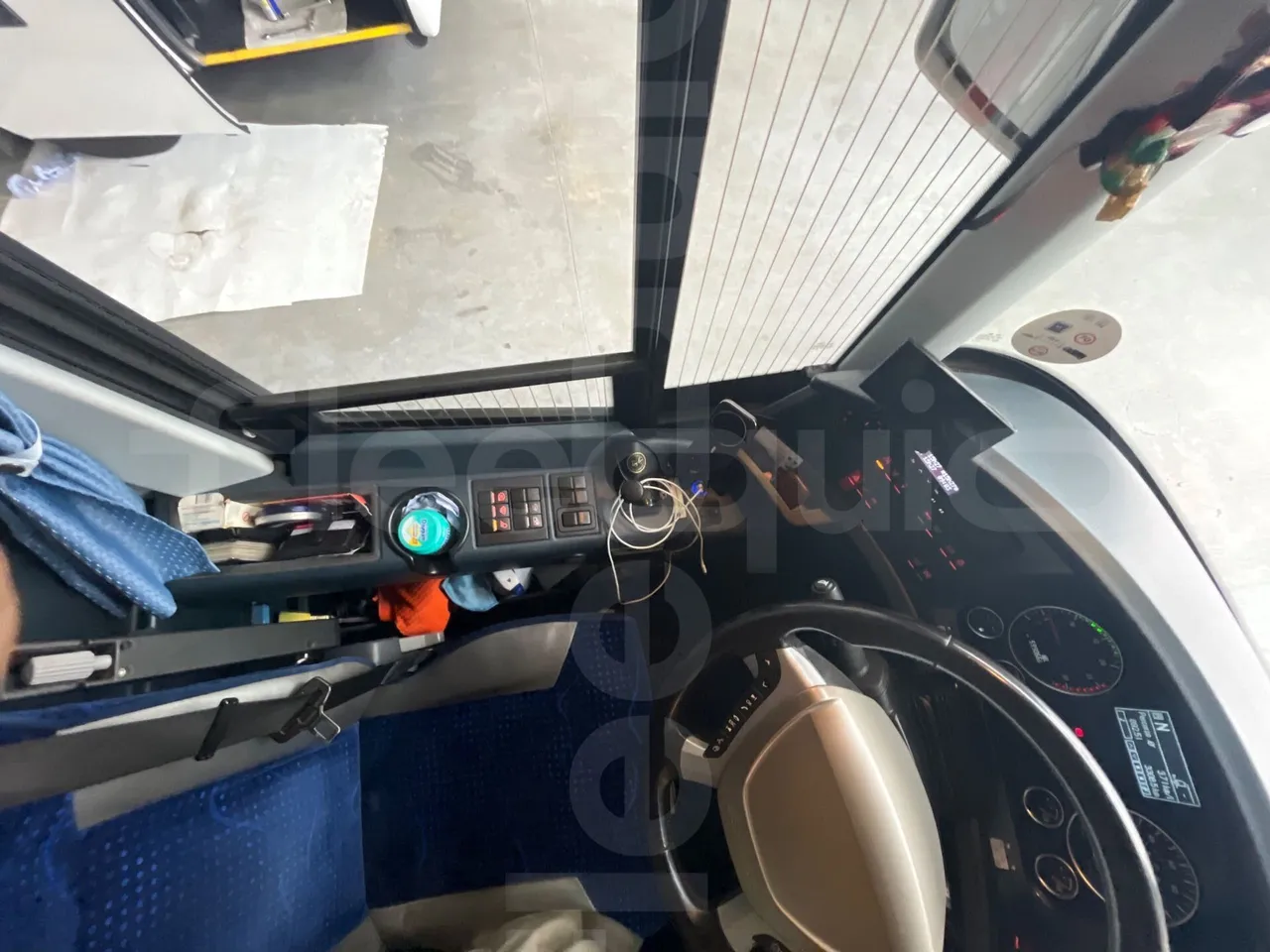 Neoplan Starliner L - EUR5 - 371kW - 13.99m - onboard devices 2