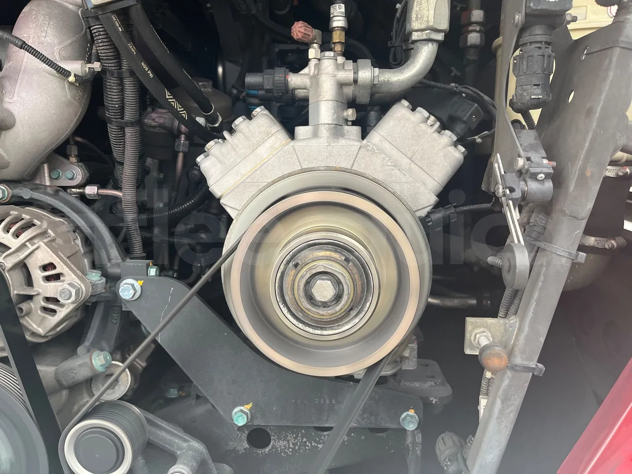 Neoplan Starliner L - EUR5 - 371kW - 13.99m - air conditioning compressor