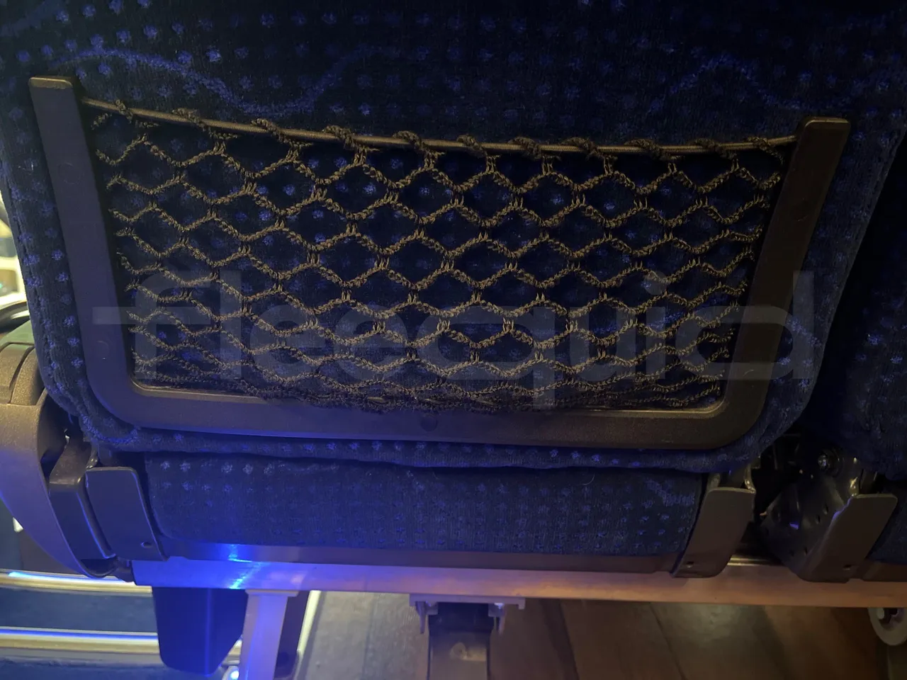 Neoplan Starliner L - EUR5 - 371kW - 13.99m - mesh detail photo