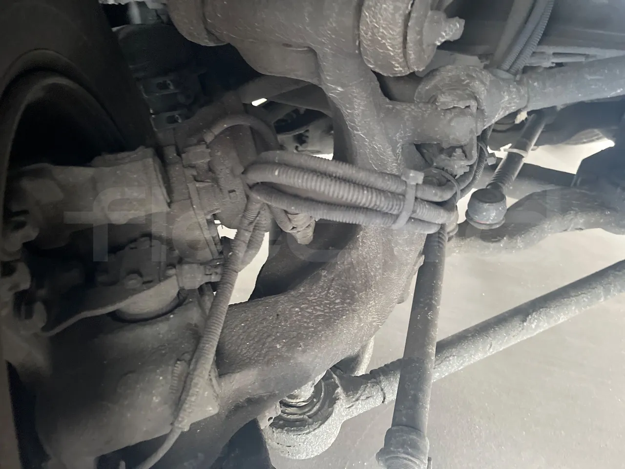 Neoplan Starliner L - EUR5 - 371kW - 13.99m - front brake calipers right