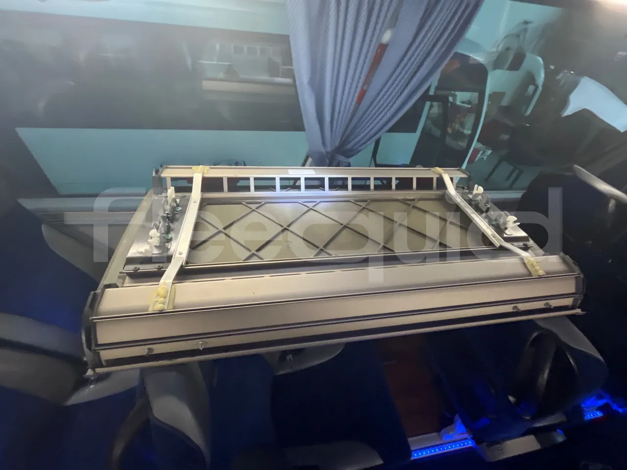 Neoplan Starliner L - EUR5 - 371kW - 13.99m - roof hatch 2