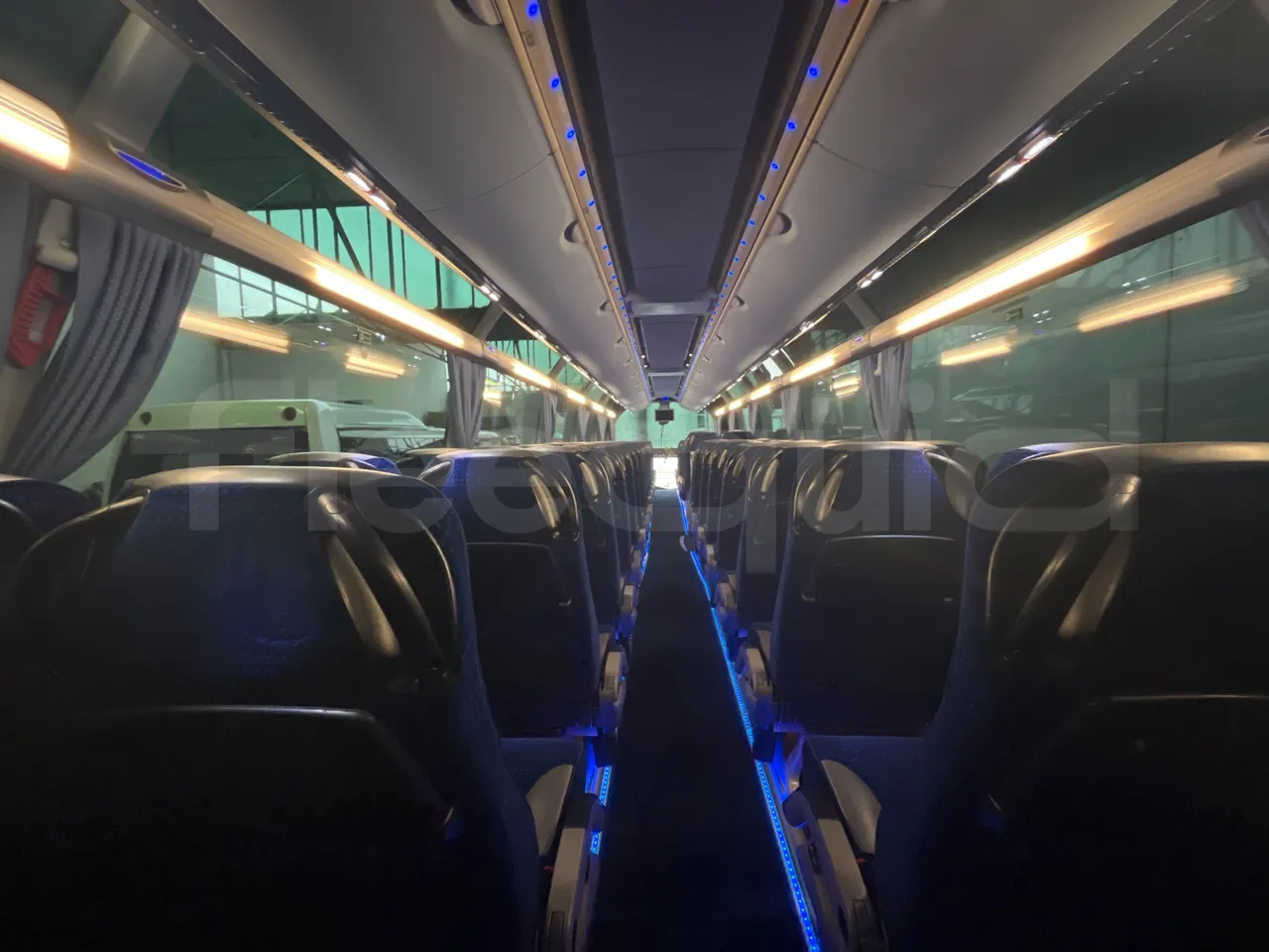 Neoplan Starliner L - EUR5 - 371kW - 13.99m - forward view all seats last row height