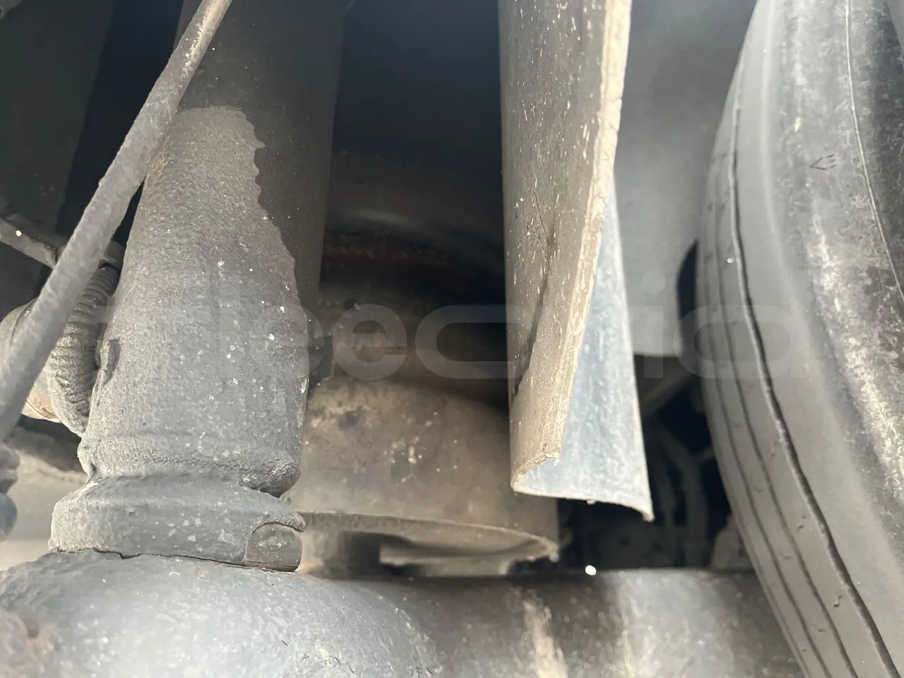 Neoplan Starliner L - EUR5 - 371kW - 13.99m - axle 2 shock absorbers 1 left