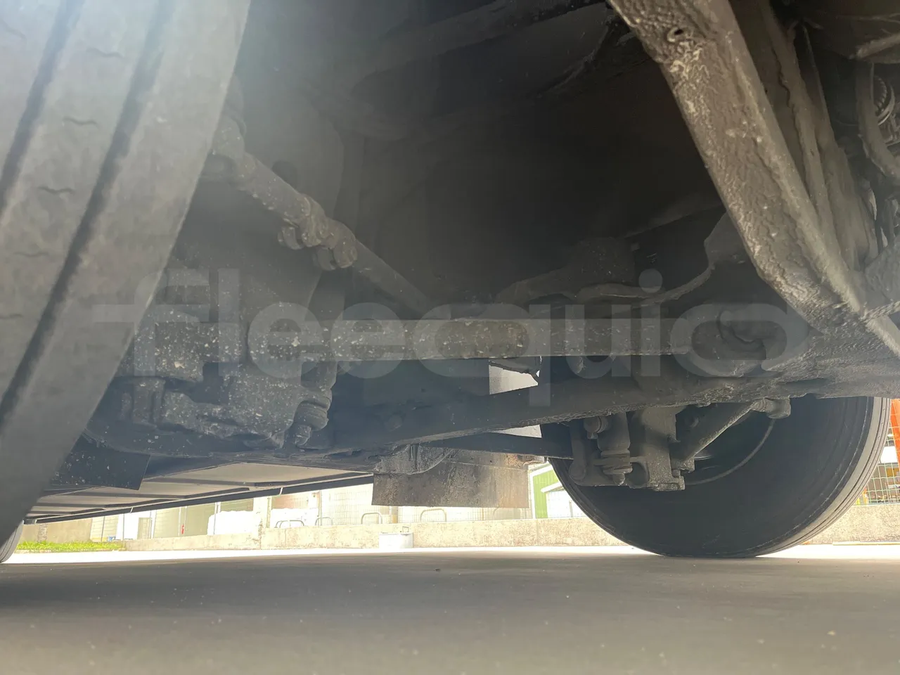 Neoplan Starliner L - EUR5 - 371kW - 13.99m - front axle right side