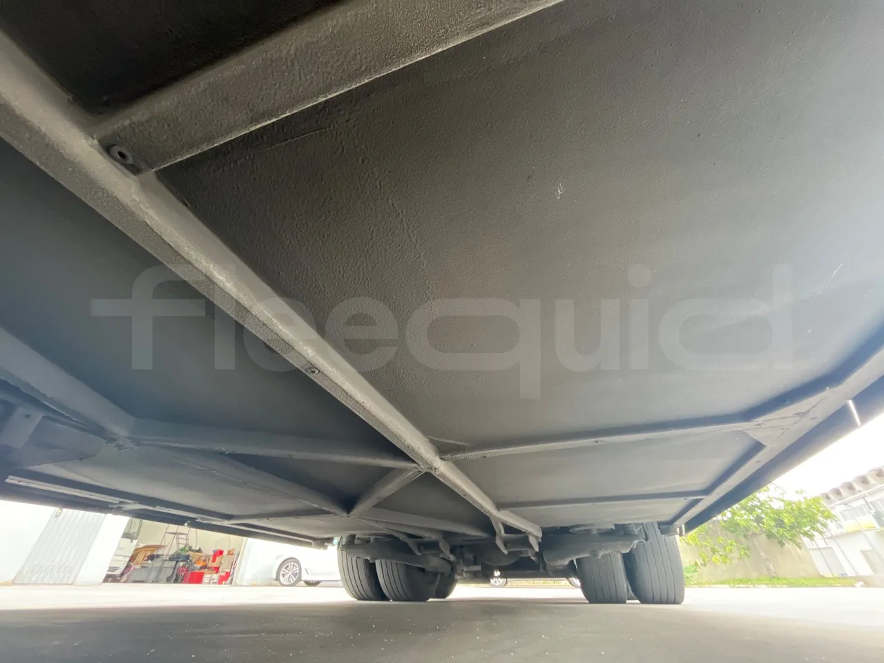 Neoplan Starliner L - EUR5 - 371kW - 13.99m - central undercarriage photo