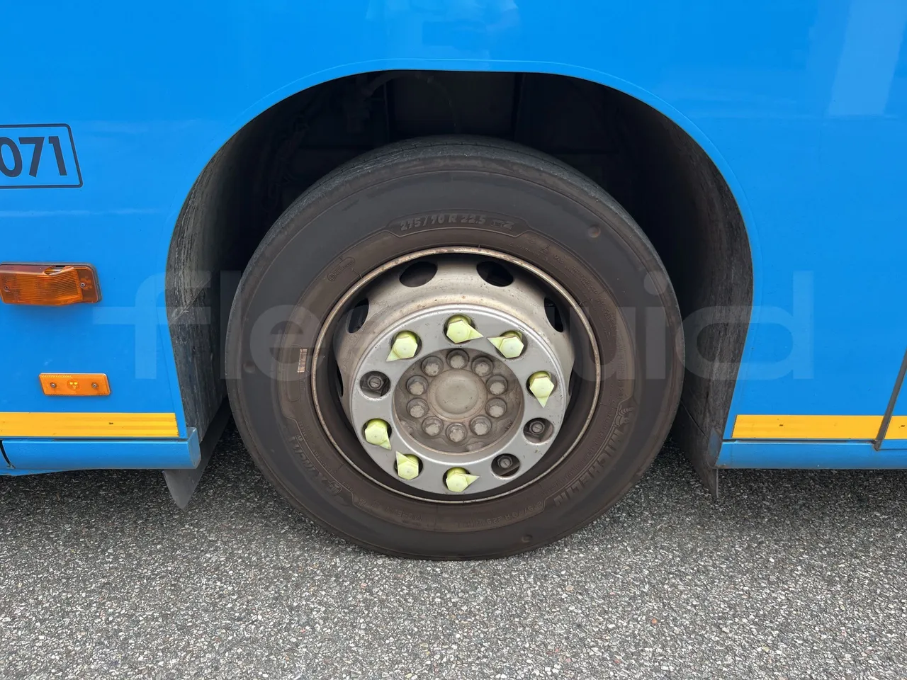 Mercedes-Benz Citaro - First Axle Left Side: Complete Tyre