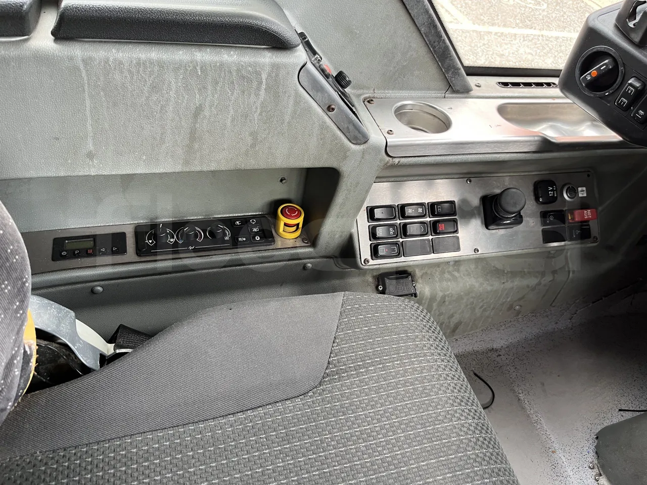 Mercedes-Benz Citaro - Onboard Device 3 Left Side
