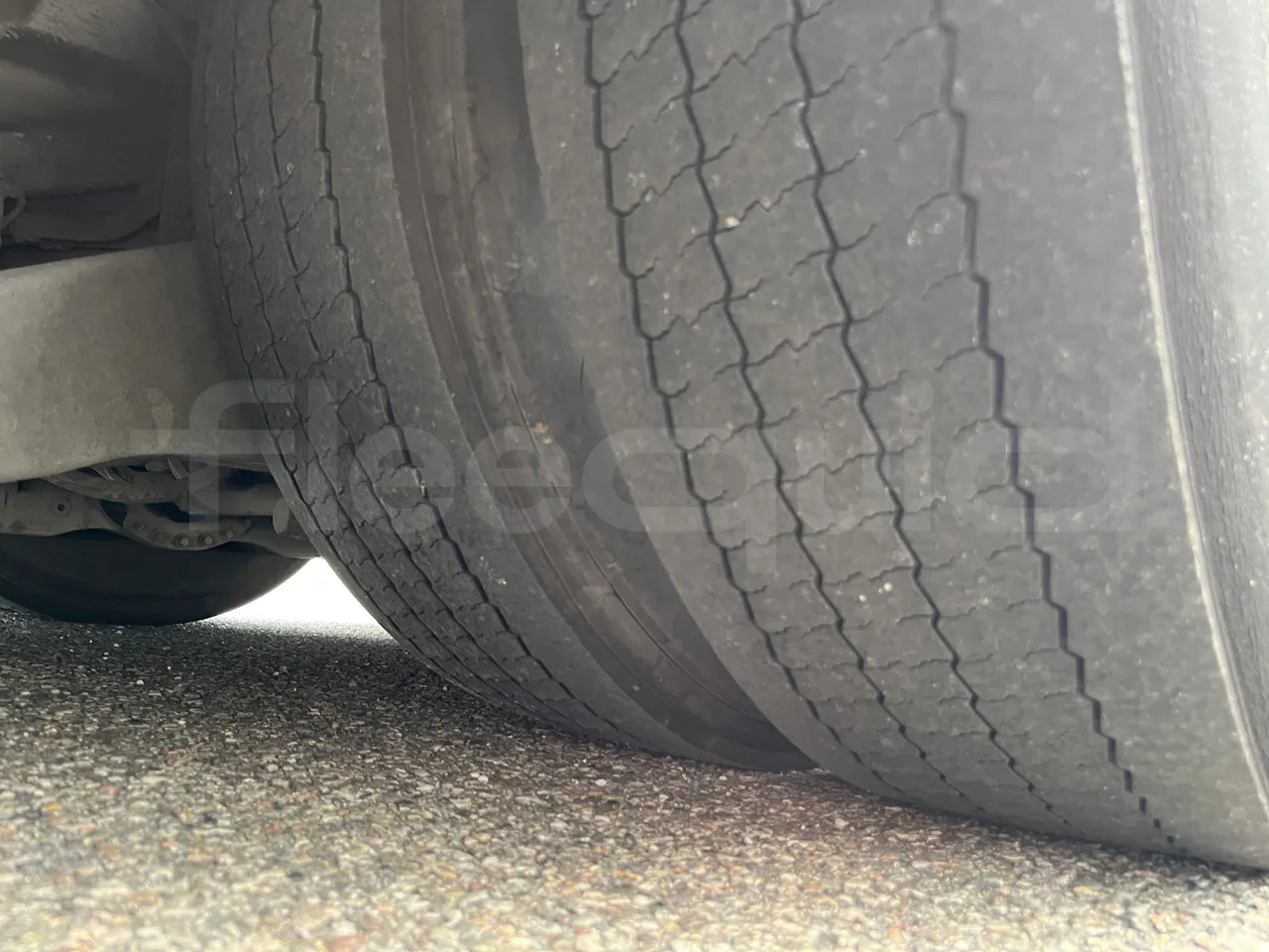 Mercedes-Benz Citaro - Second Axle Left Side: Tyre Tread