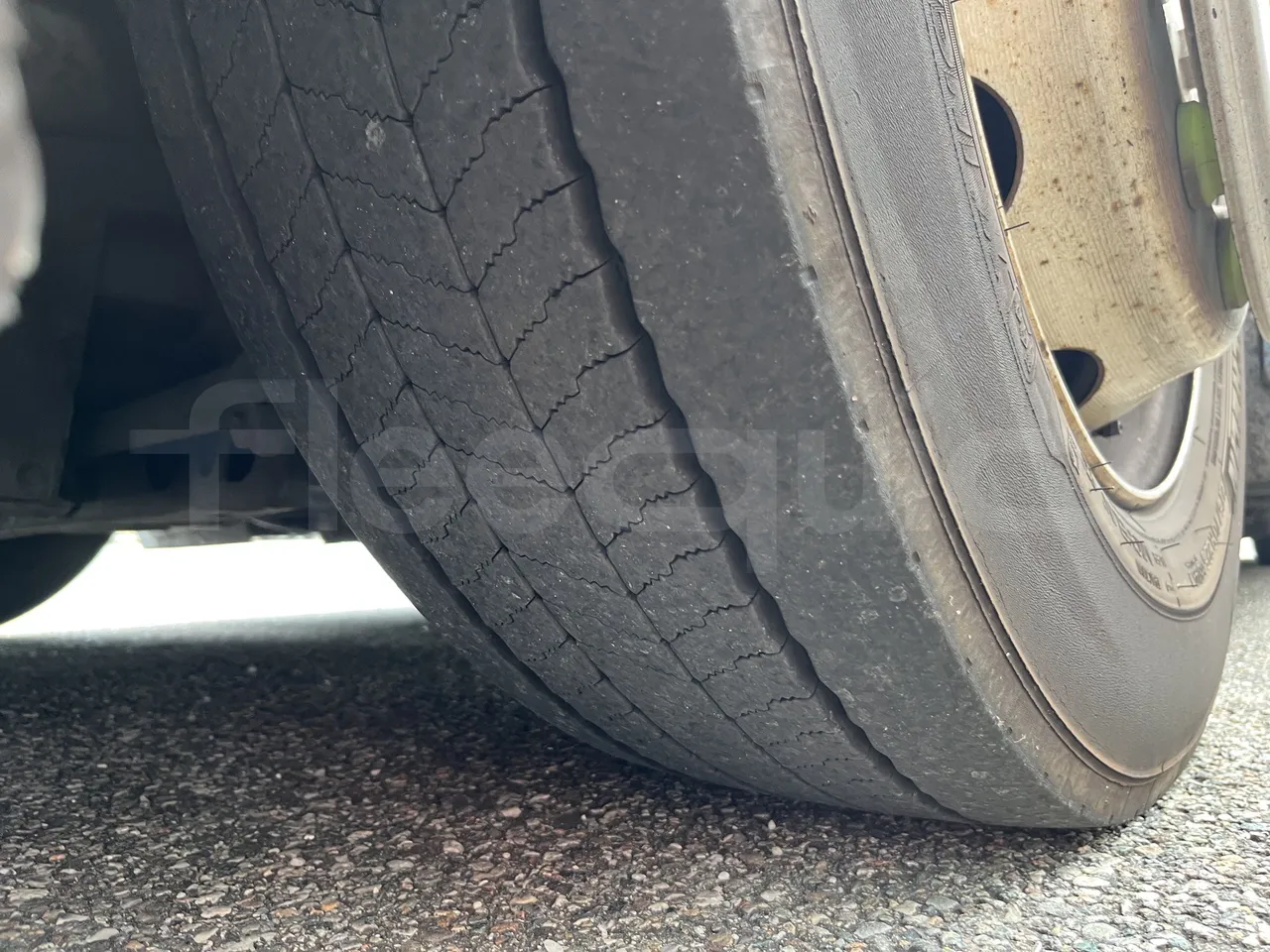 Mercedes-Benz Citaro - First Axle Left Side: Tyre Tread
