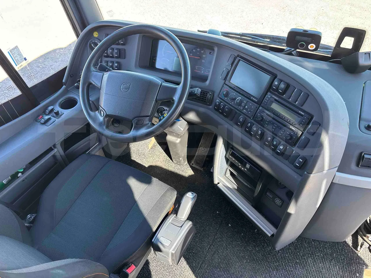 Volvo 9700 - buttons panels on
