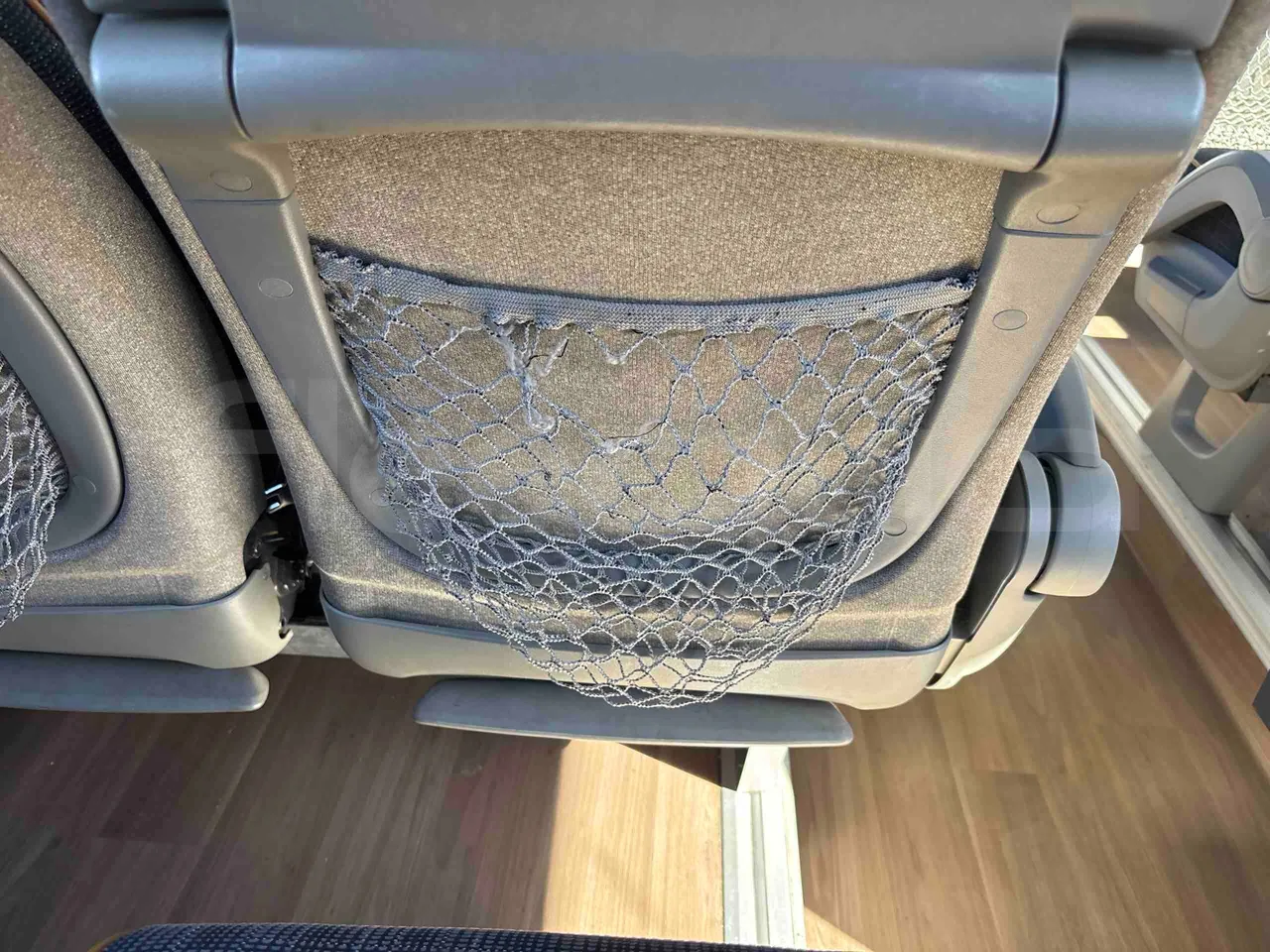 Volvo 9700 - mesh detail photo