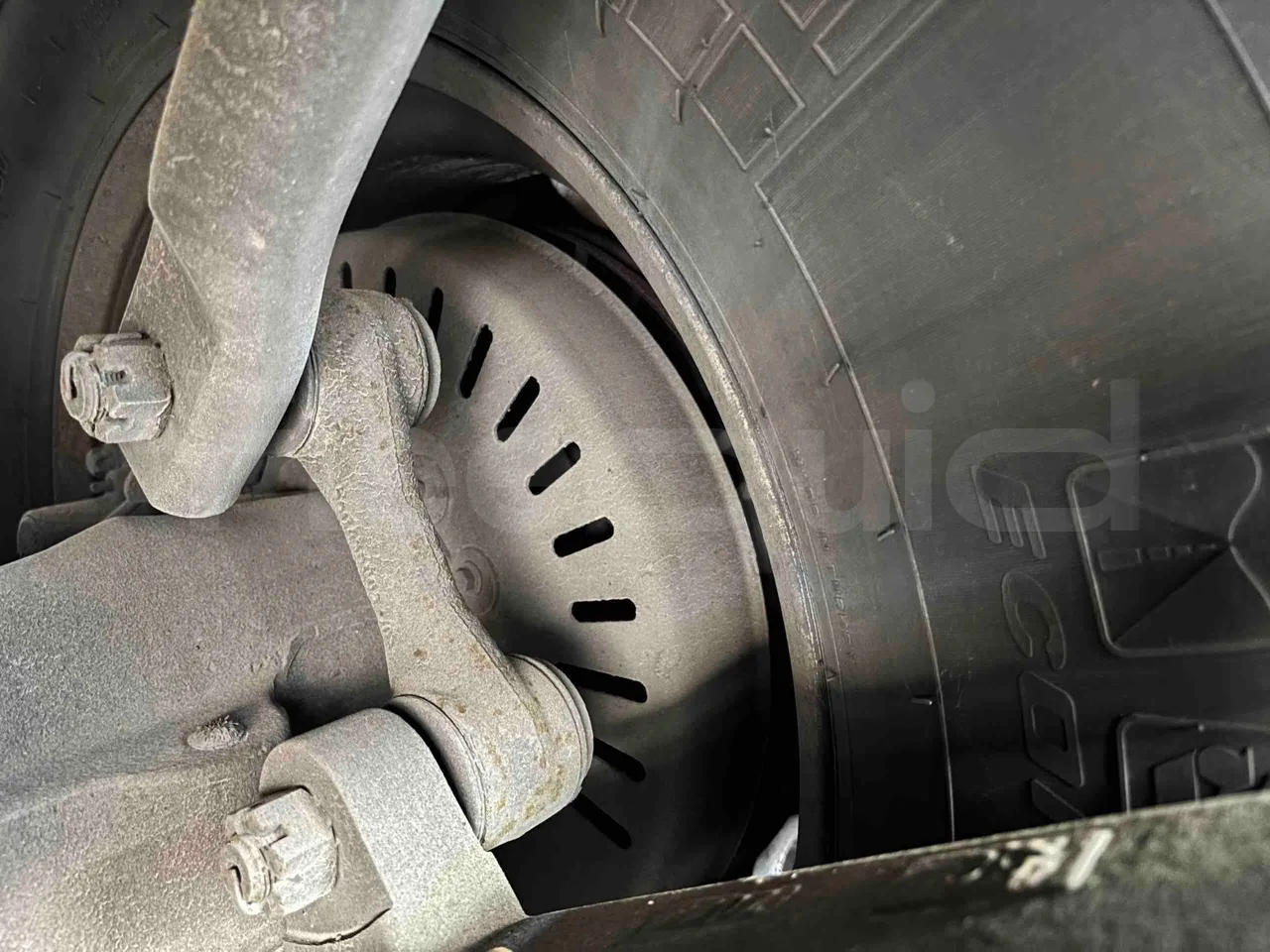 Volvo 9700 - axle 2 discs left