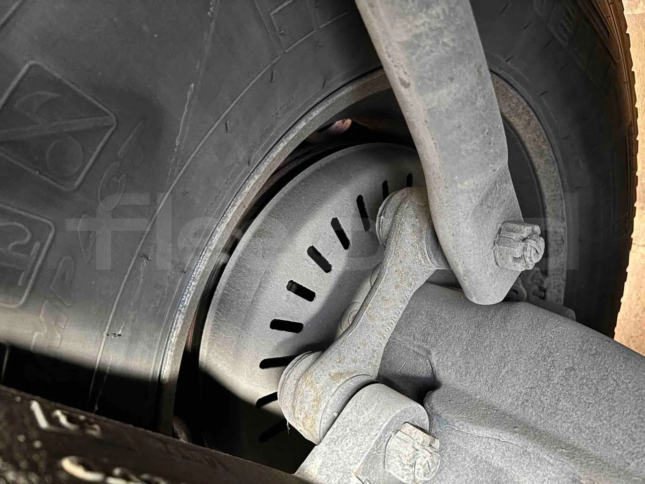 Volvo 9700 - axle 2 discs right