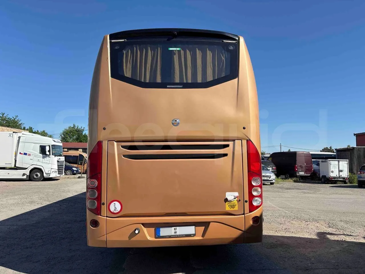 Volvo 9700 - rear hatch closed