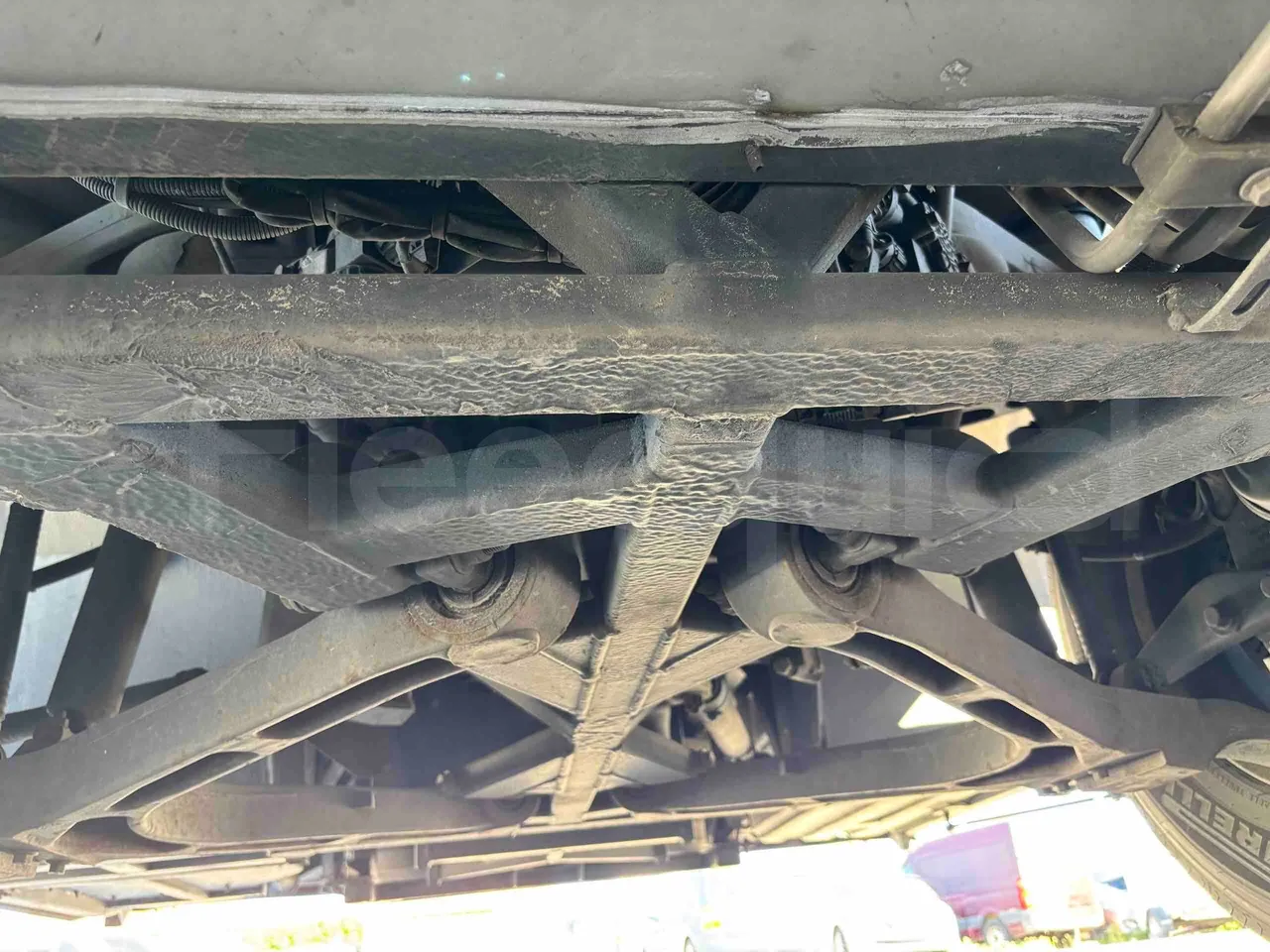 Volvo 9700 - front axle central