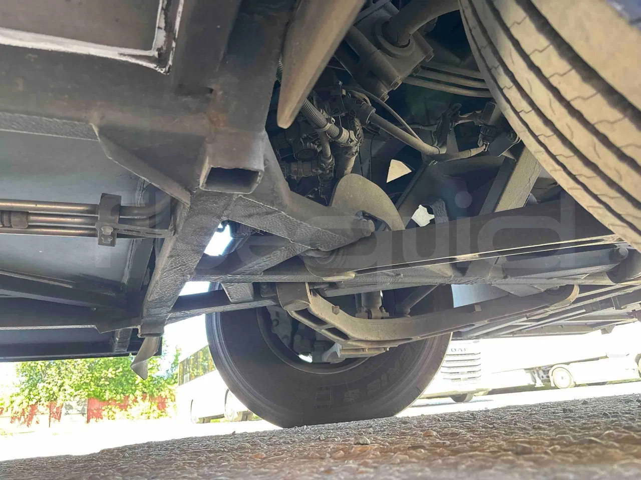 Volvo 9700 - front axle right side