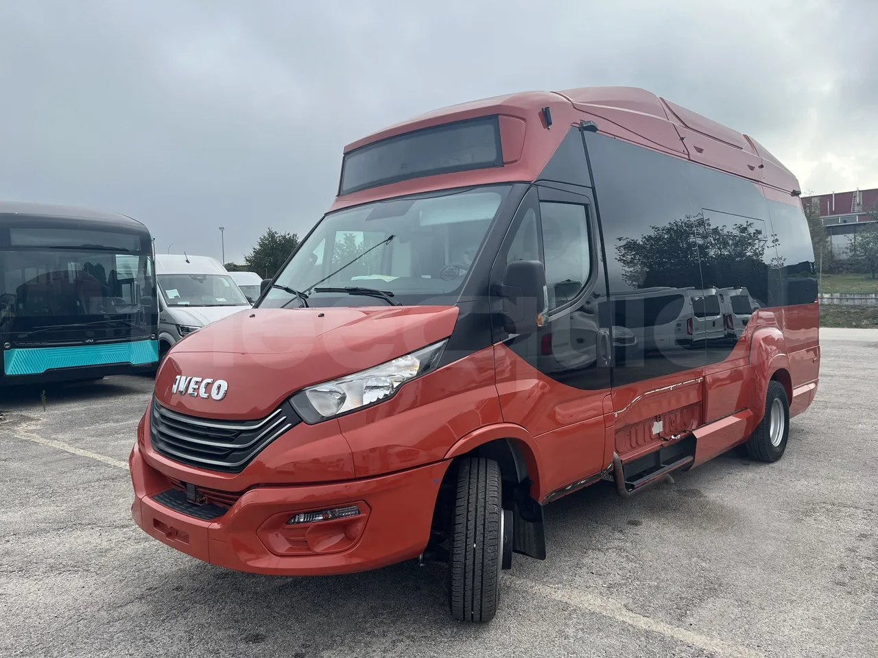 Iveco Daily - 3/4 Front Left Side