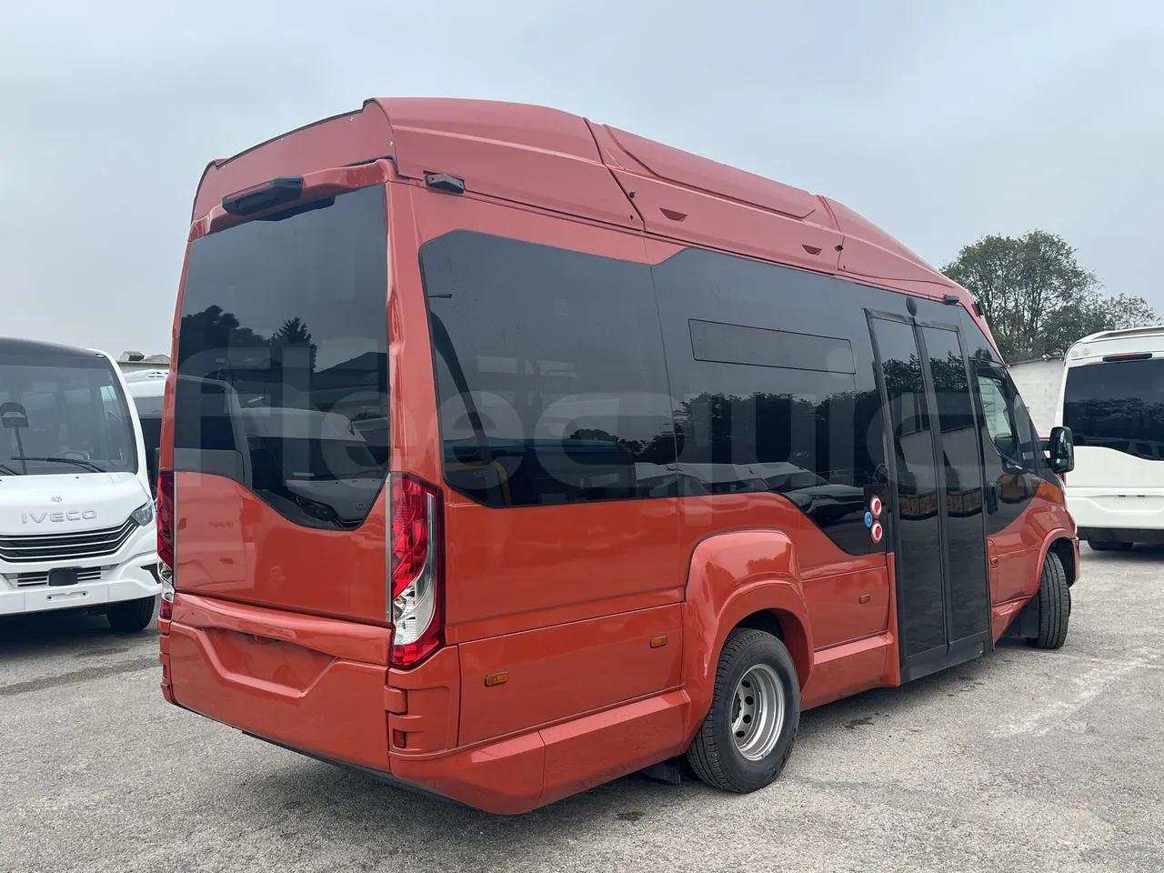 Iveco Daily - 3/4 Rear Right Side