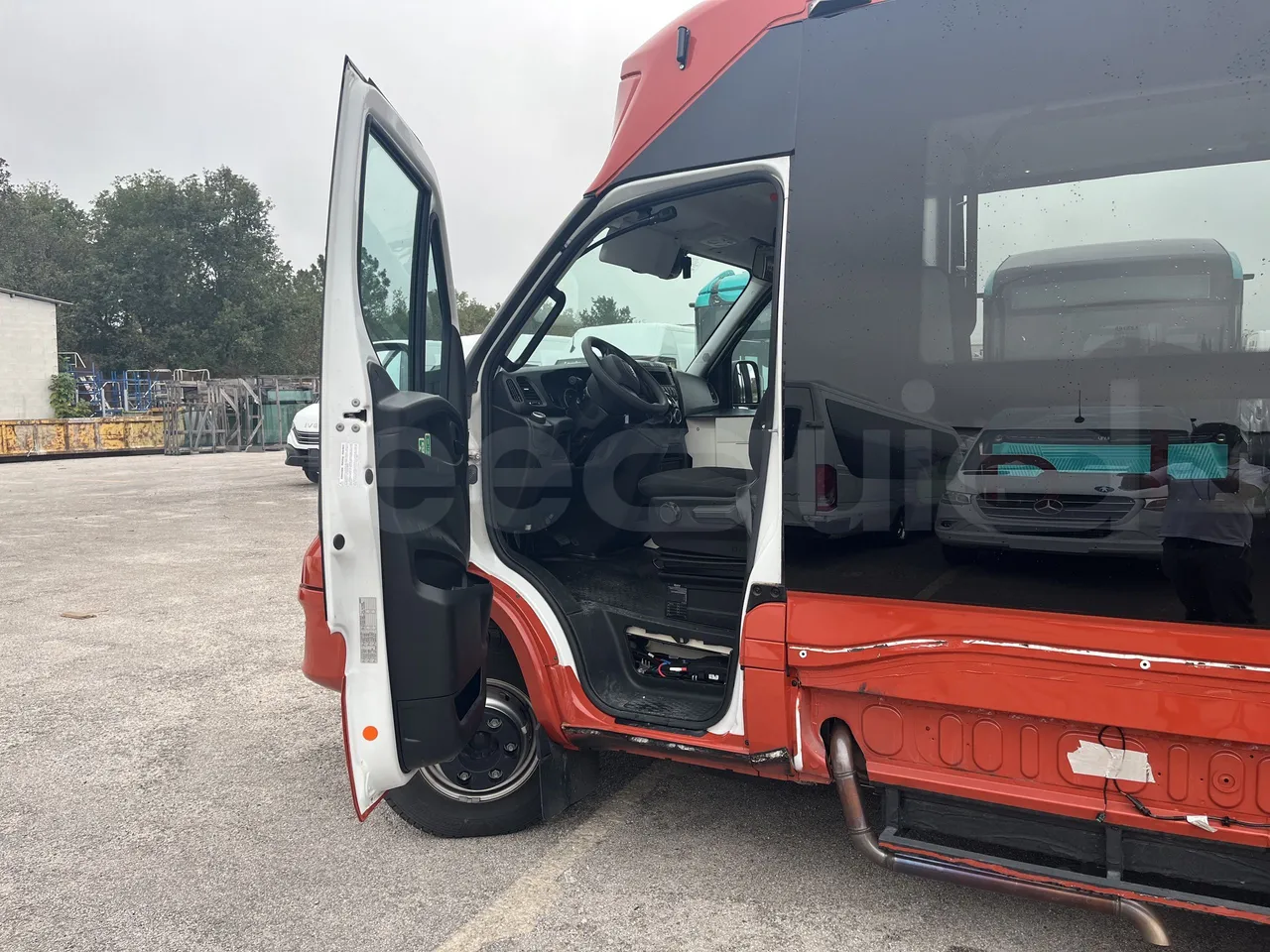 Iveco Daily - Driver Door Open