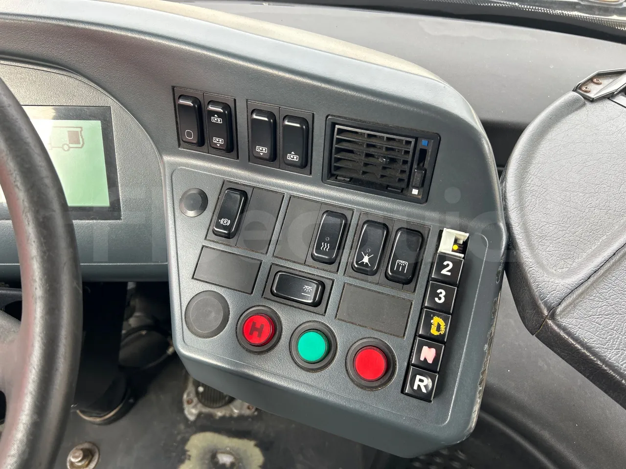 Solaris Urbino 12 - Euro5 - 231kW - 12mt - radio accessories photo