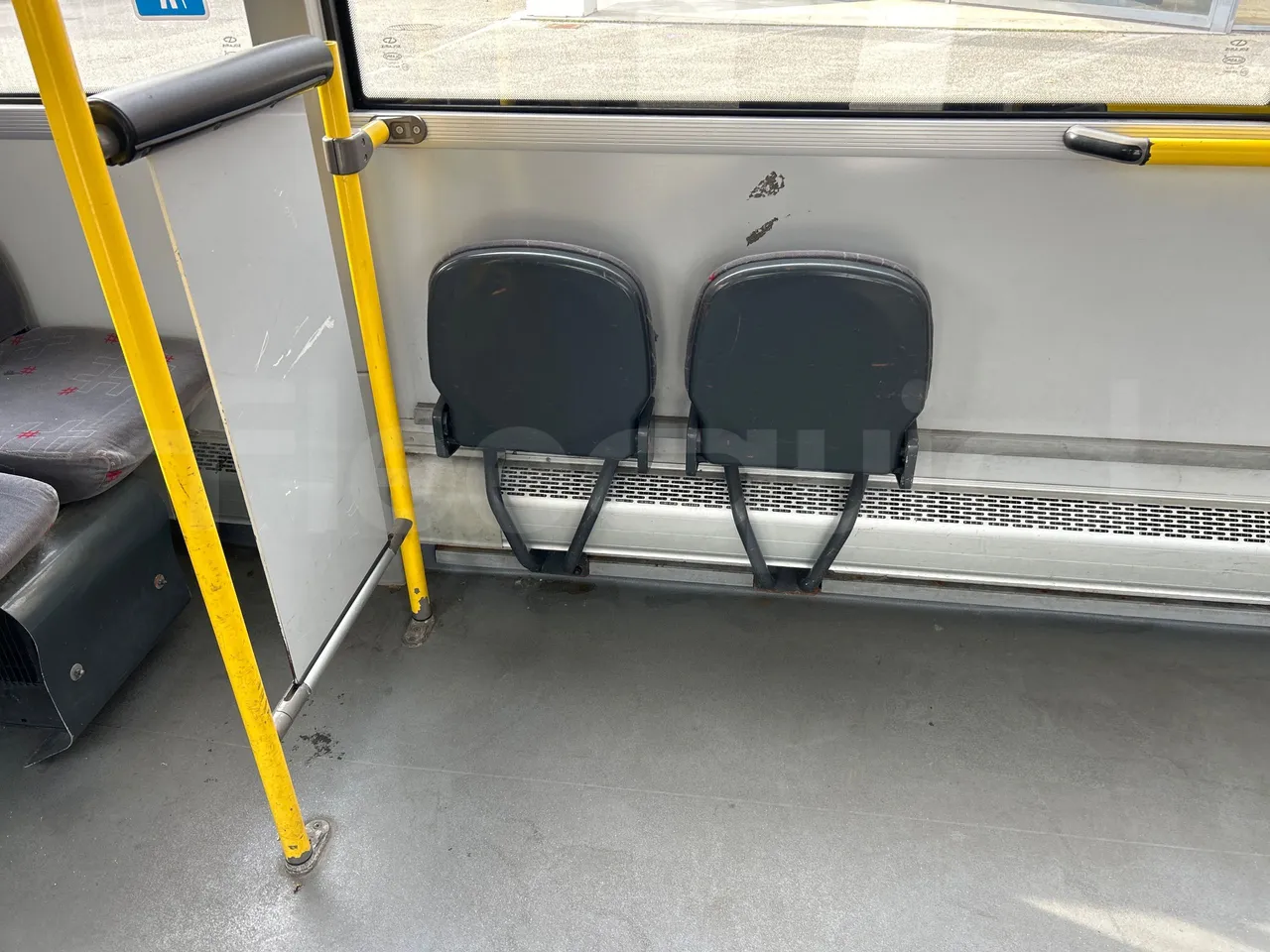 Solaris Urbino 12 - Euro5 - 231kW - 12mt - folding seat photo