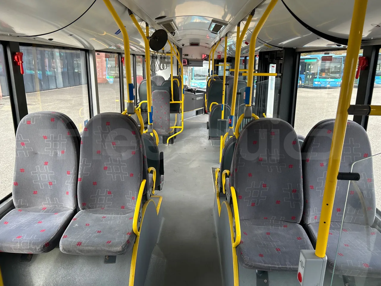 Solaris Urbino 12 - Euro5 - 231kW - 12mt - forward view all seats last row height