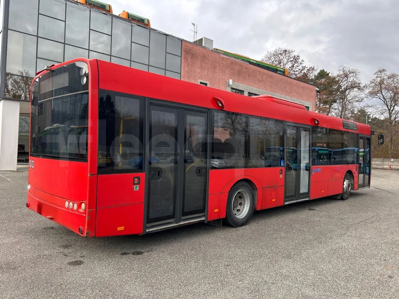 Solaris Urbino 12 - Euro5 - 231kW - 12mt - right side doors closed