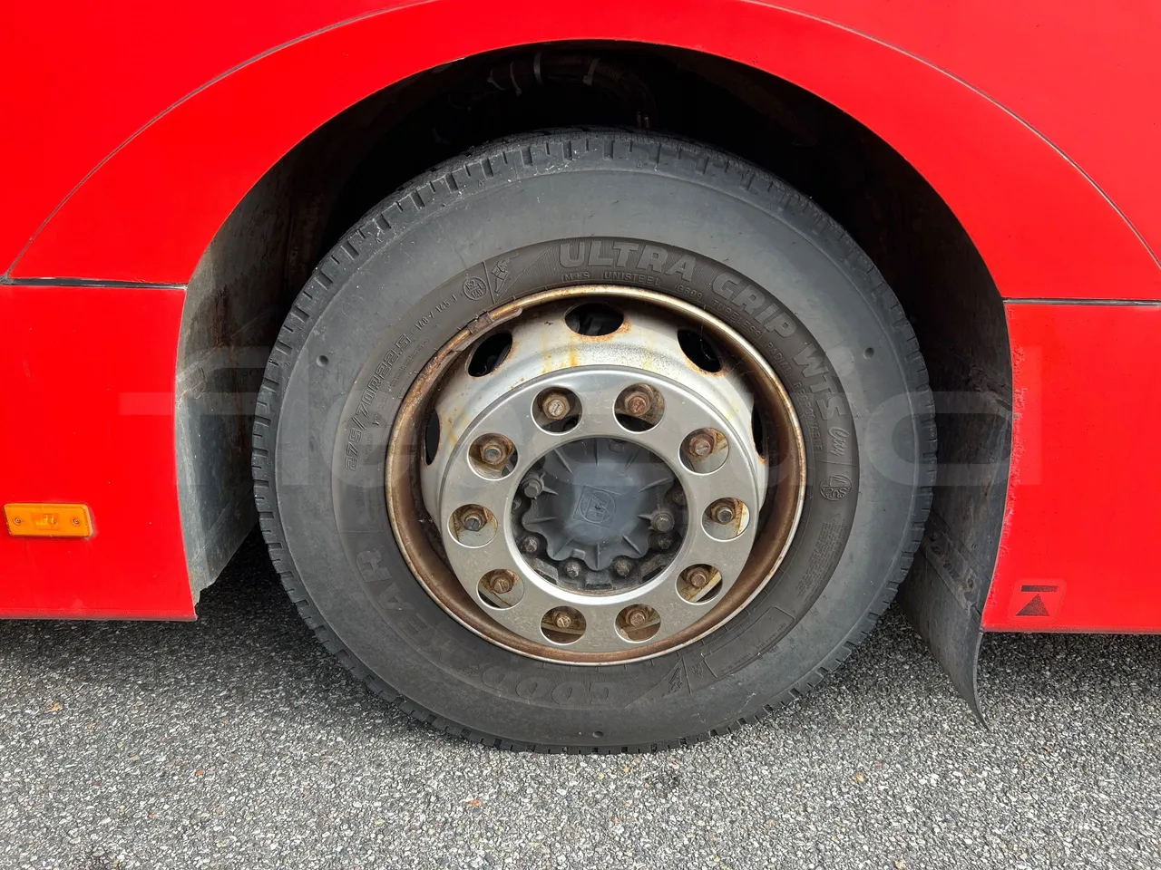 Solaris Urbino 12 - Euro5 - 231kW - 12mt - front left tire measurements