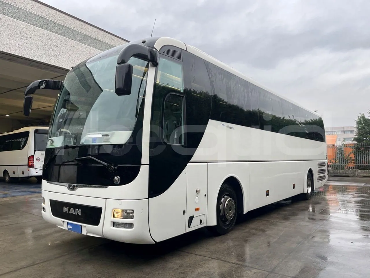 Man Lion's Coach B200746006 - Euro6 - 338kW - 12mt - 3/4 front left