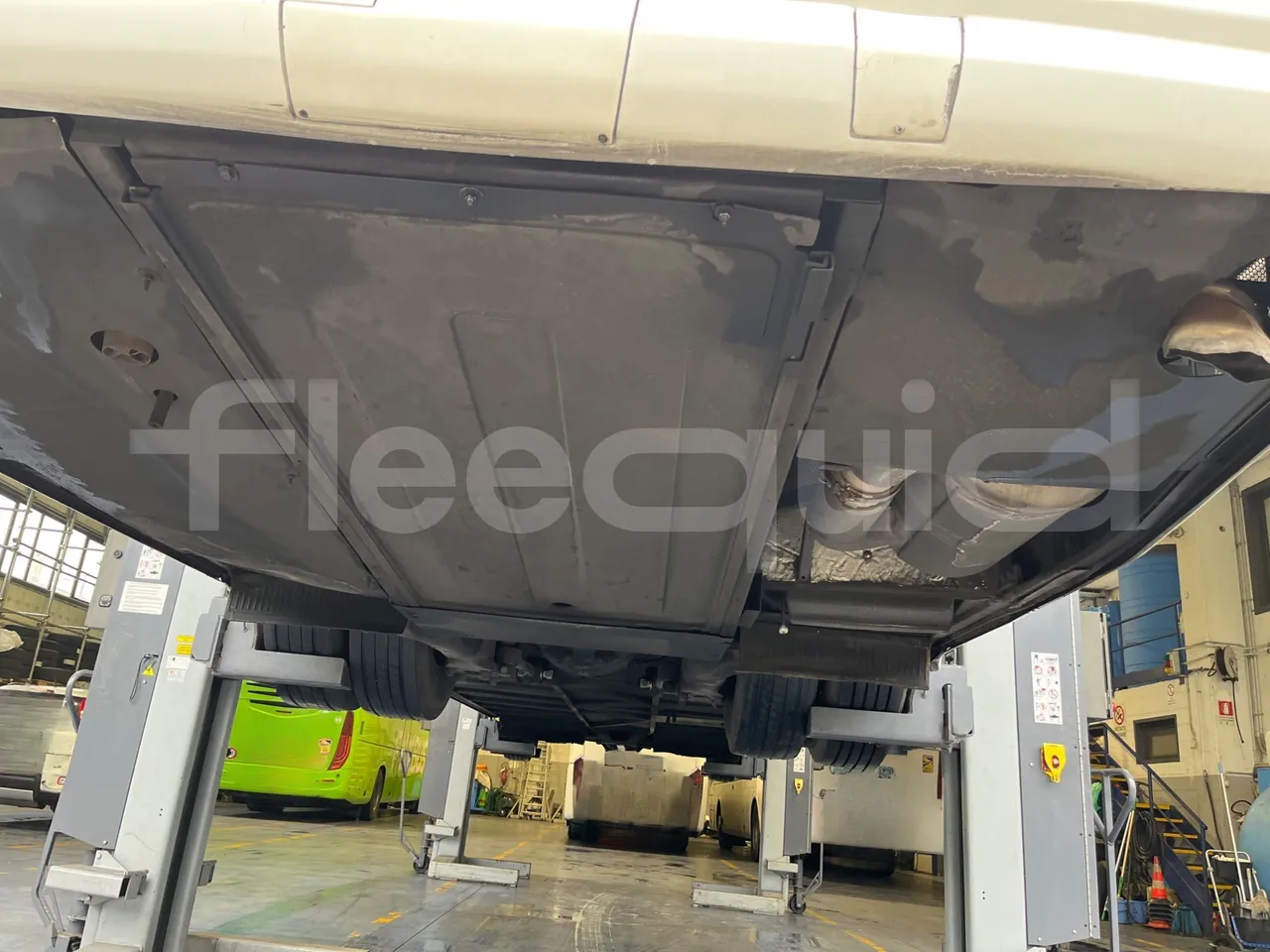 Man Lion's Coach B200746006 - Euro6 - 338kW - 12mt - bellows turntable (18m)