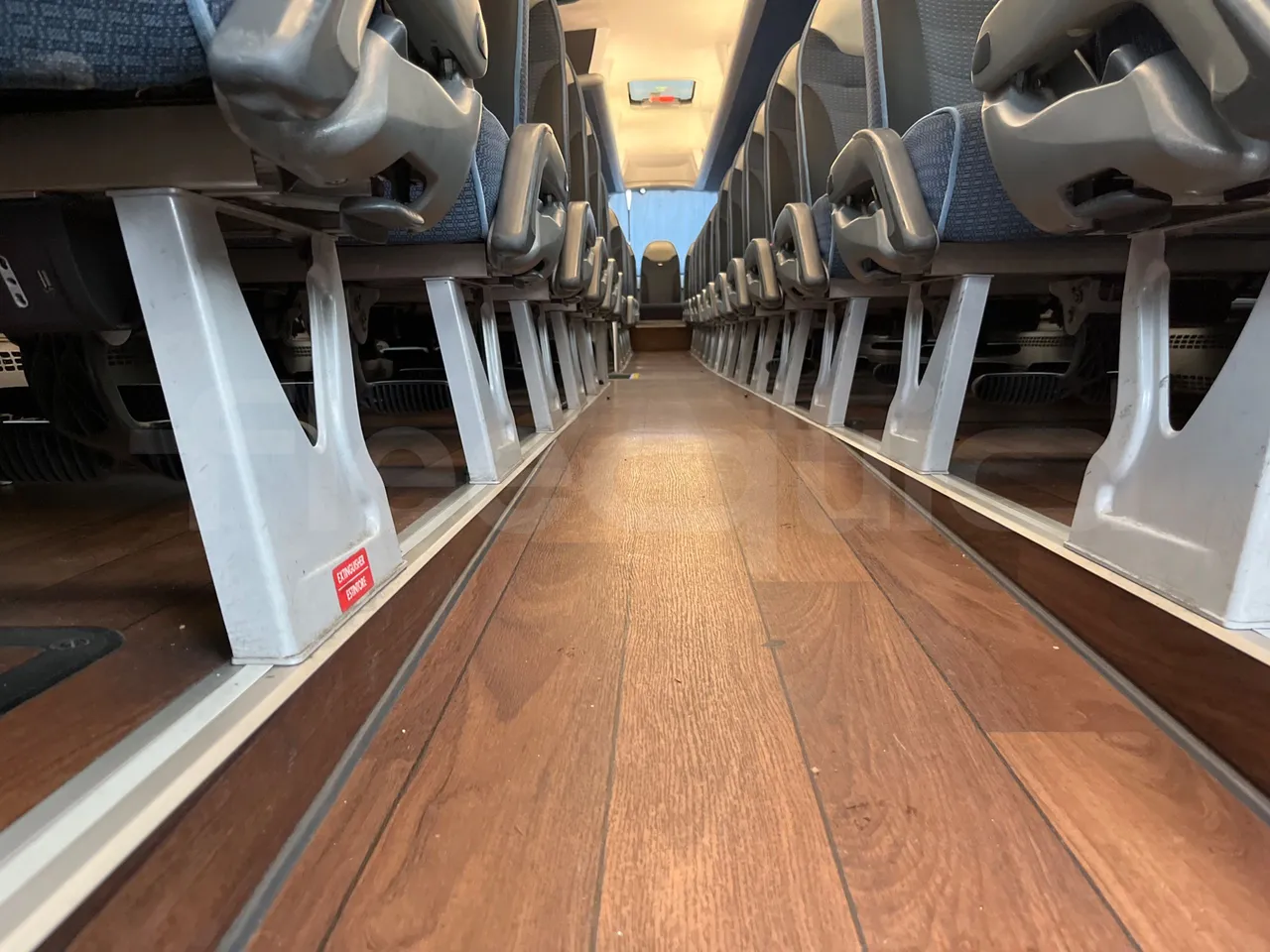 Man Lion's Coach B200746006 - Euro6 - 338kW - 12mt - seat brackets photo