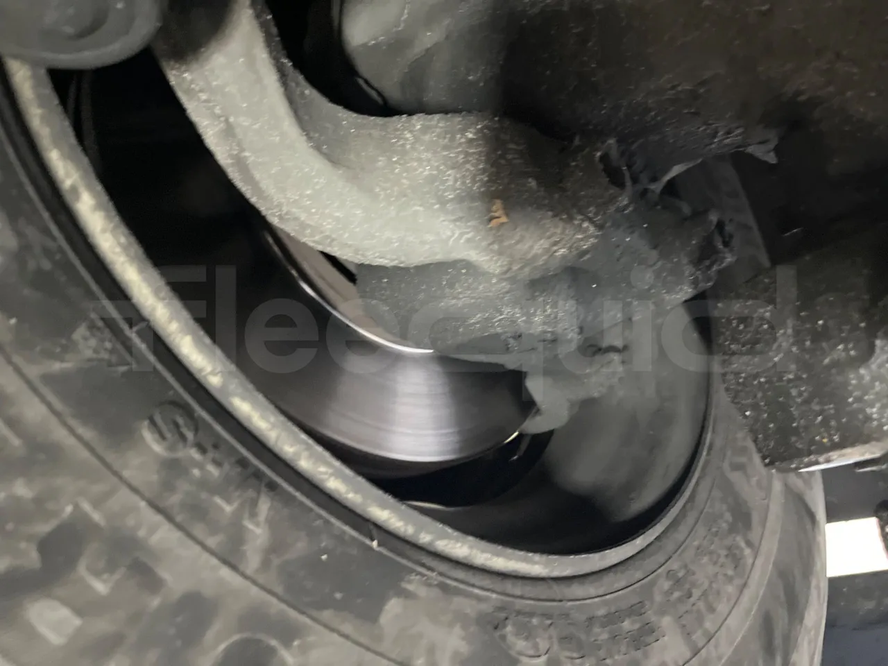 Man Lion's Coach B200746006 - Euro6 - 338kW - 12mt - front discs right