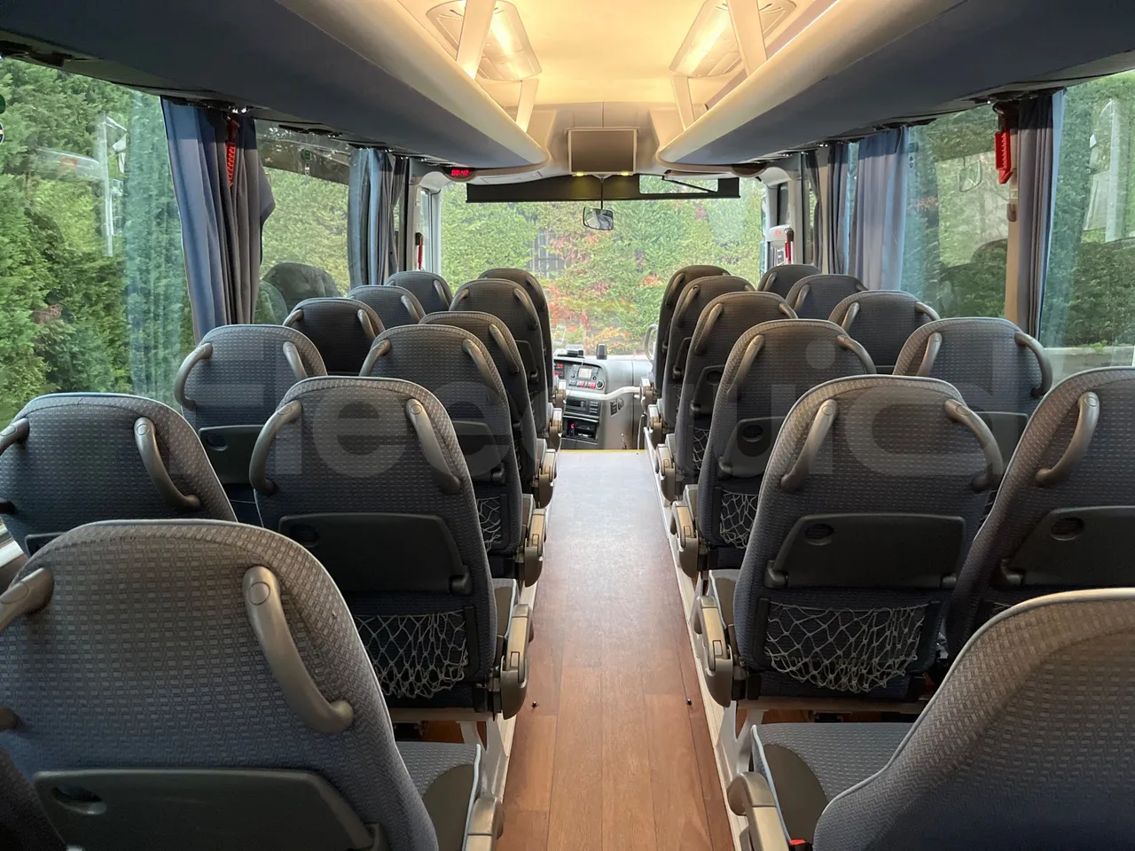 Man Lion's Coach B200746006 - Euro6 - 338kW - 12mt - forward view middle aisle