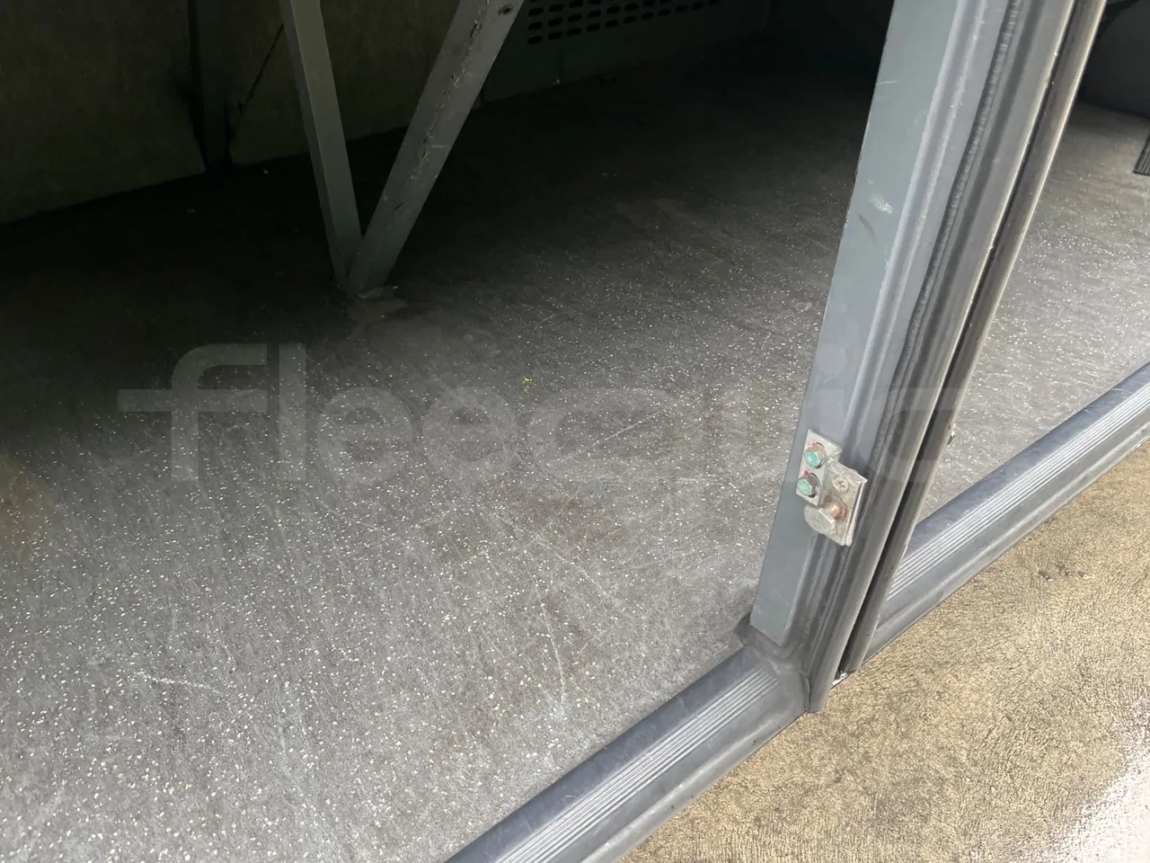 Man Lion's Coach B200746006 - Euro6 - 338kW - 12mt - under carpet photo