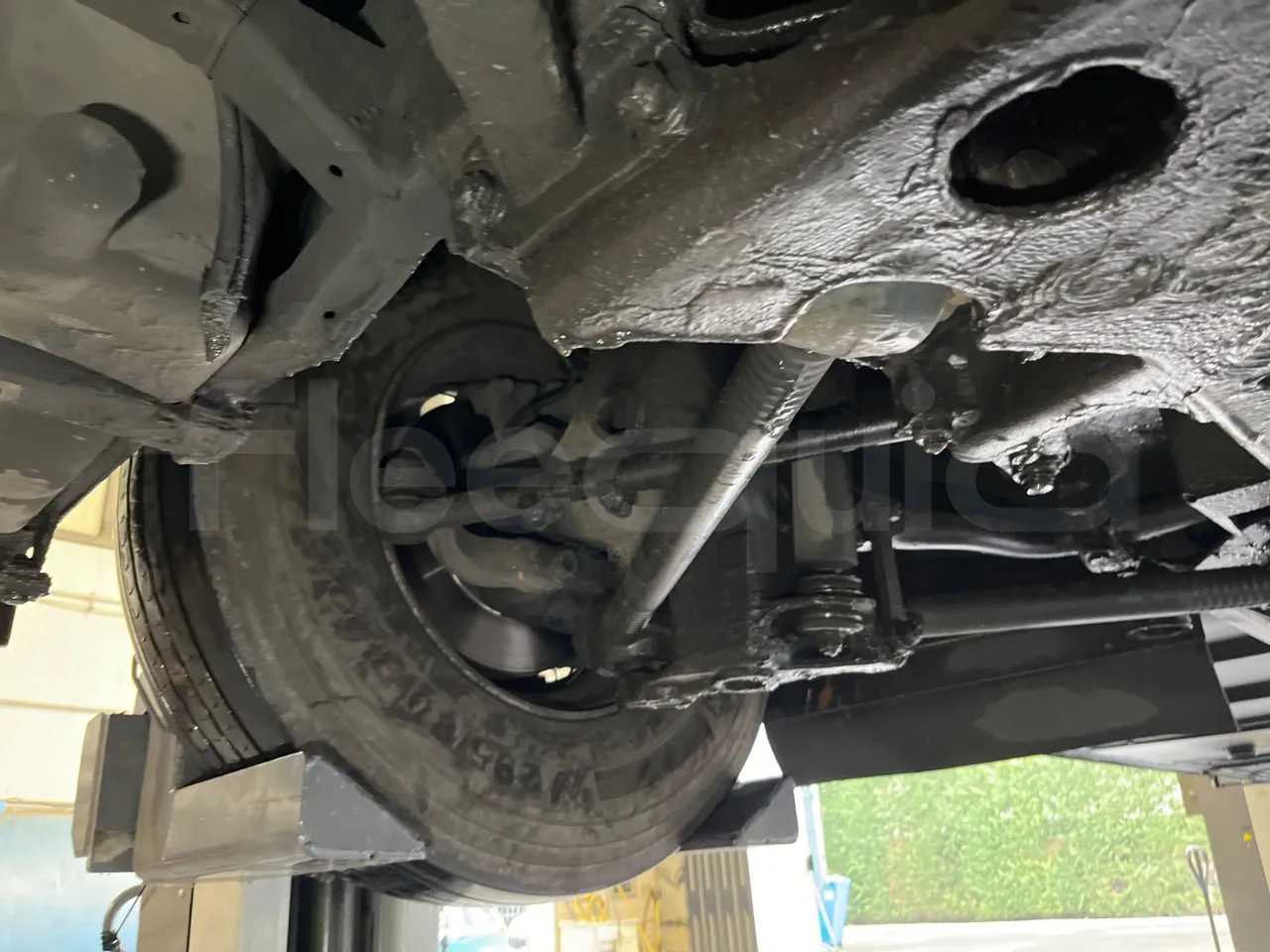 Man Lion's Coach B200746006 - Euro6 - 338kW - 12mt - front axle right side