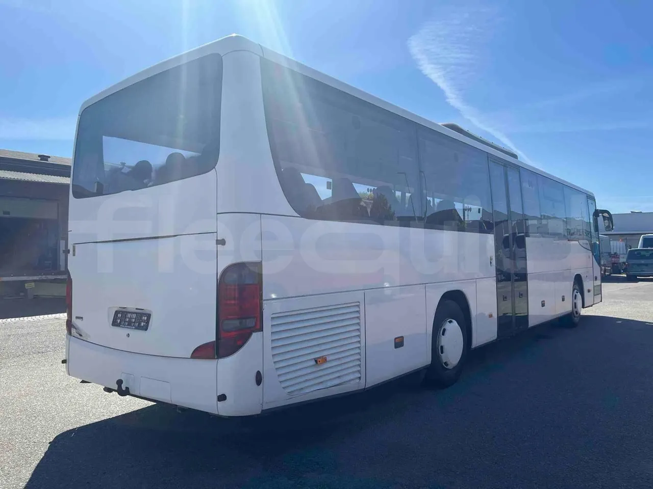 Setra S415 UL - EUR5 - 220kW - 12.200m - 3/4 right rear doors closed