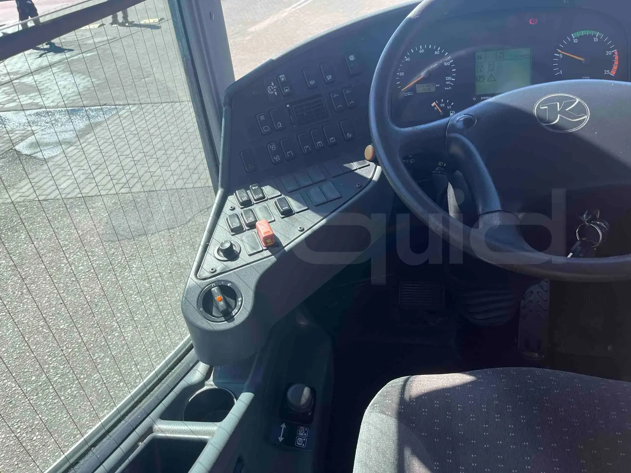 Setra S415 UL - EUR5 - 220kW - 12.200m - onboard devices 1