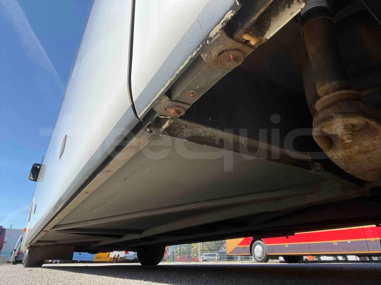 Setra S415 UL - EUR5 - 220kW - 12.200m - axle 2 caliper brakes right