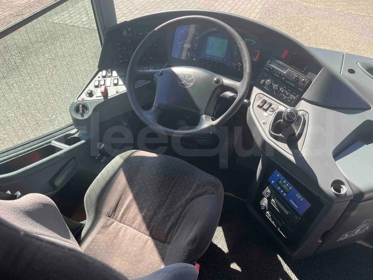 Setra S415 UL - EUR5 - 220kW - 12.200m - dashboard lights on