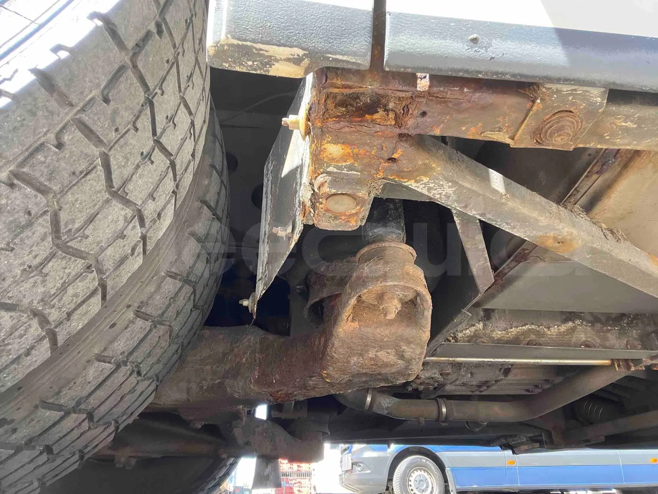 Setra S415 UL - EUR5 - 220kW - 12.200m - axle 2 discs left