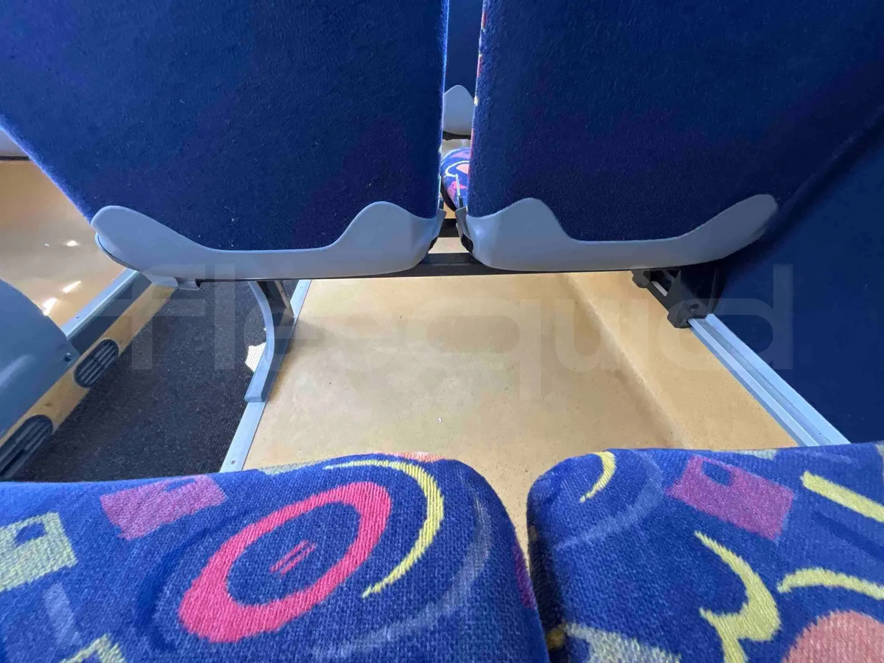 Setra S415 UL - EUR5 - 220kW - 12.200m - footrest detail photo