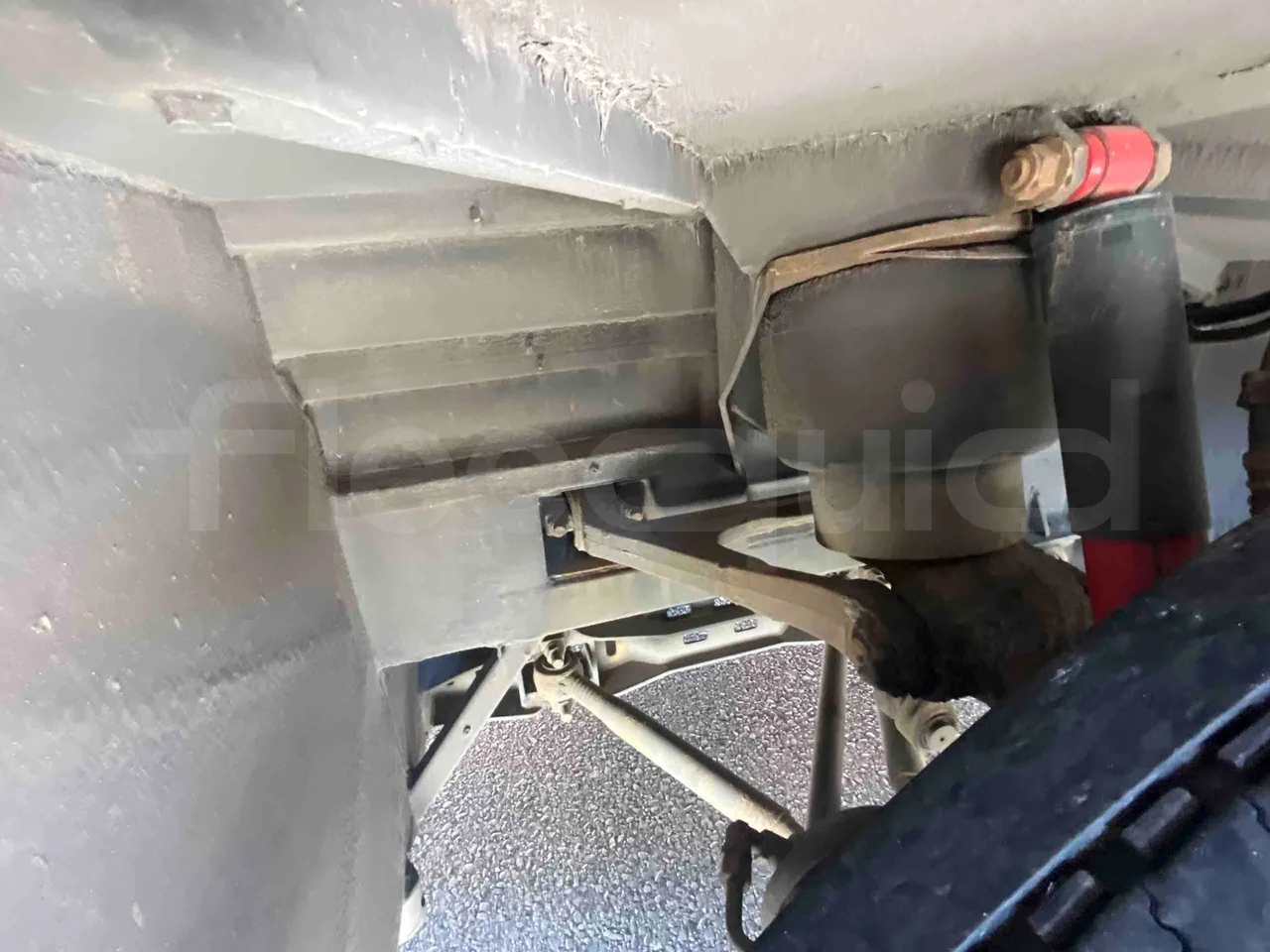 Setra S415 UL - EUR5 - 220kW - 12.200m - front brake calipers left