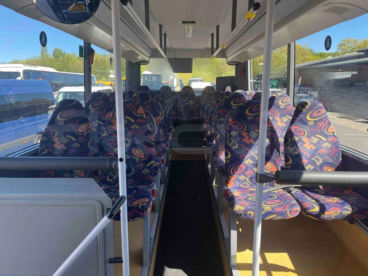 Setra S415 UL - EUR5 - 220kW - 12.200m - reverse view middle aisle