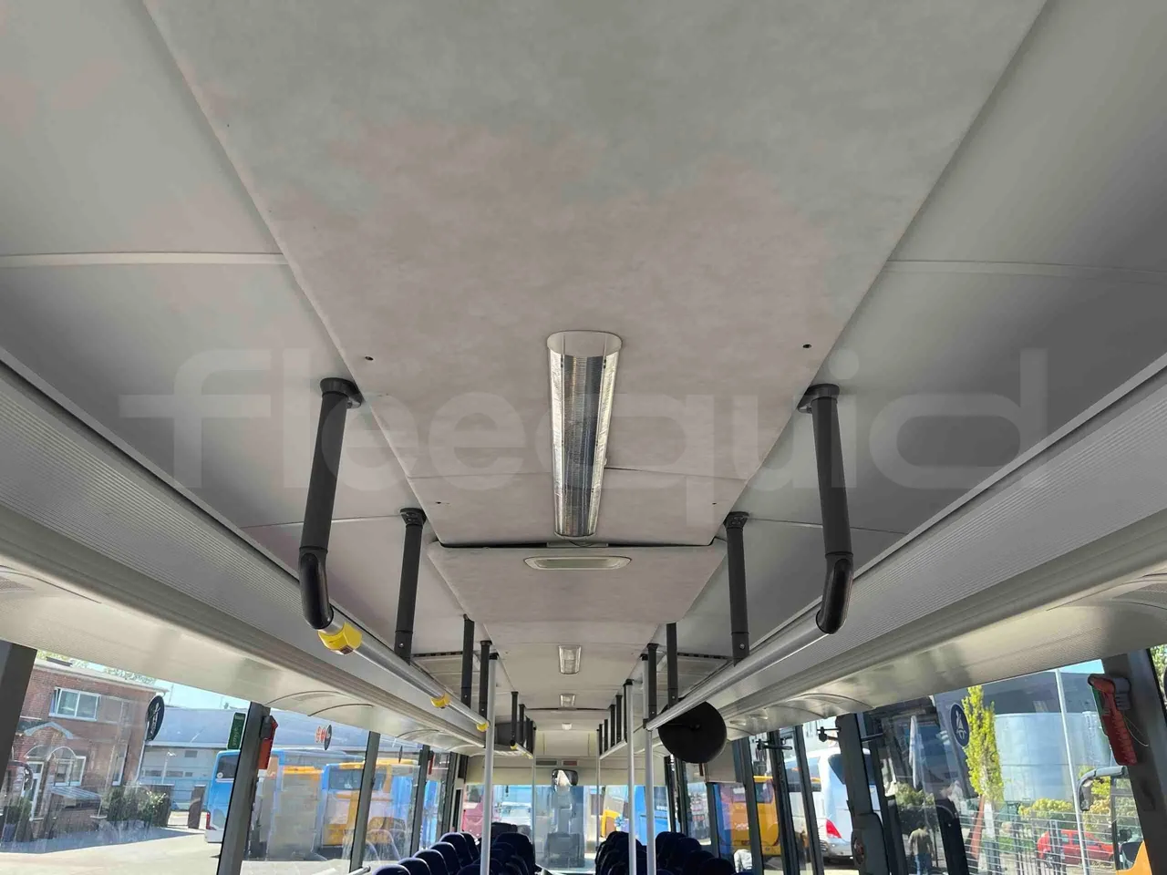 Setra S415 UL - EUR5 - 220kW - 12.200m - overhead compartments photo