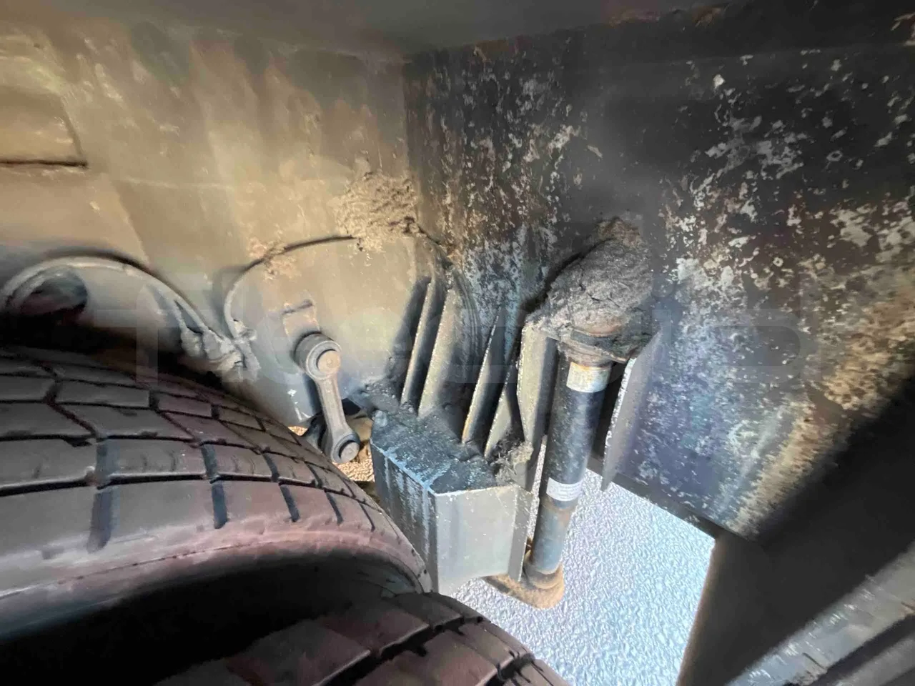 Setra S415 UL - EUR5 - 220kW - 12.200m - axle 3 air springs 1 right