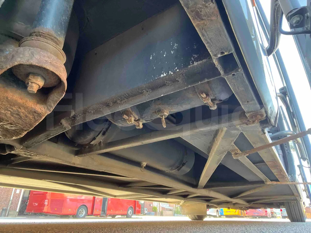 Setra S415 UL - EUR5 - 220kW - 12.200m - axle 3 air springs 2 right