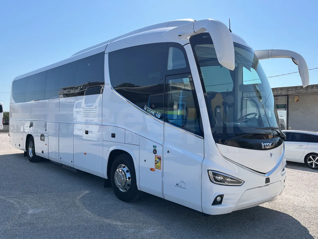 Irizar i8 - Base cover photo