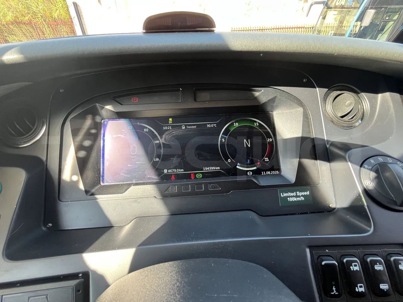 Irizar i8 - Dashboard Engine On